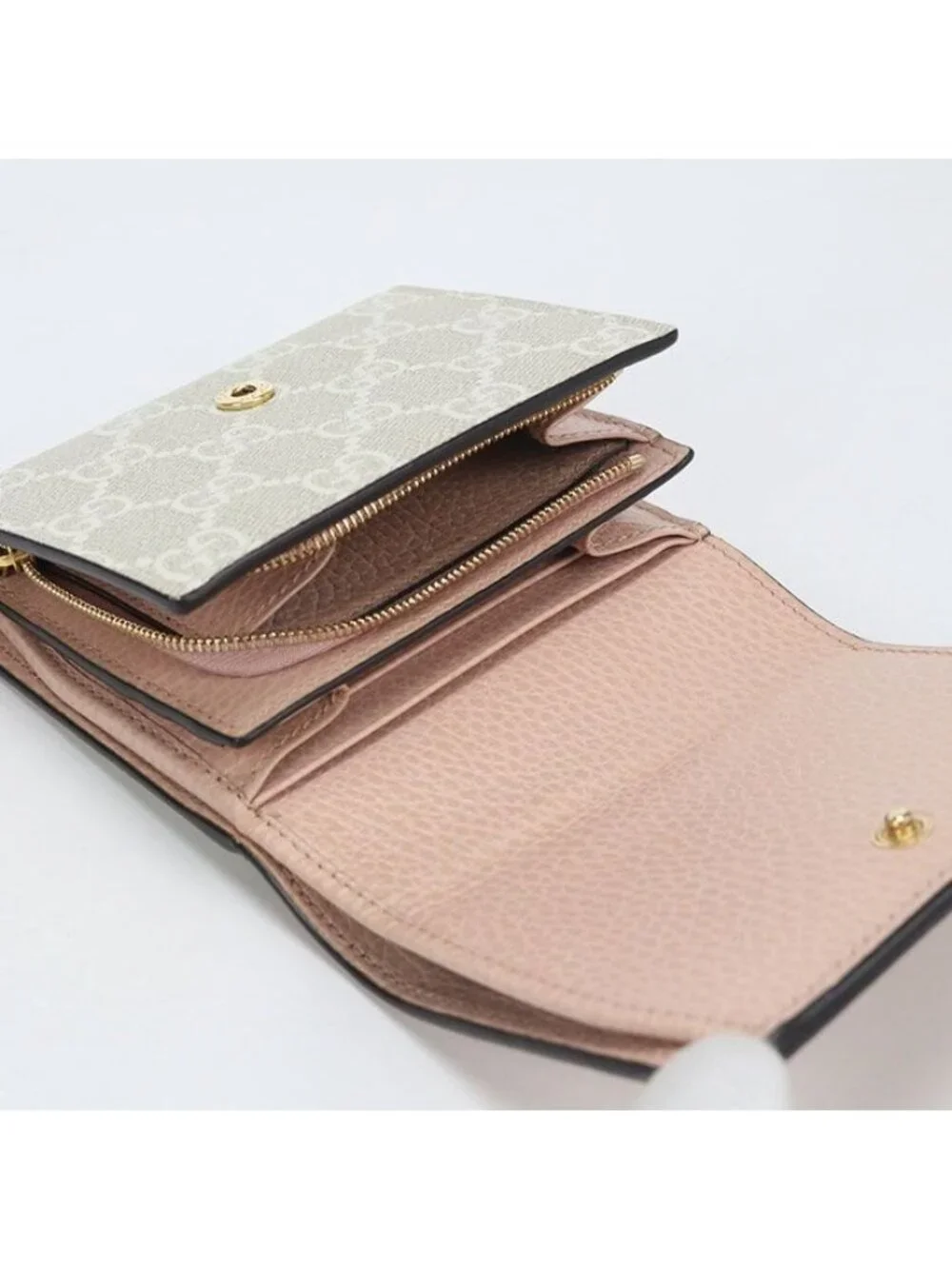 Gucci Compact Wallet Double Bifold GG Supreme
